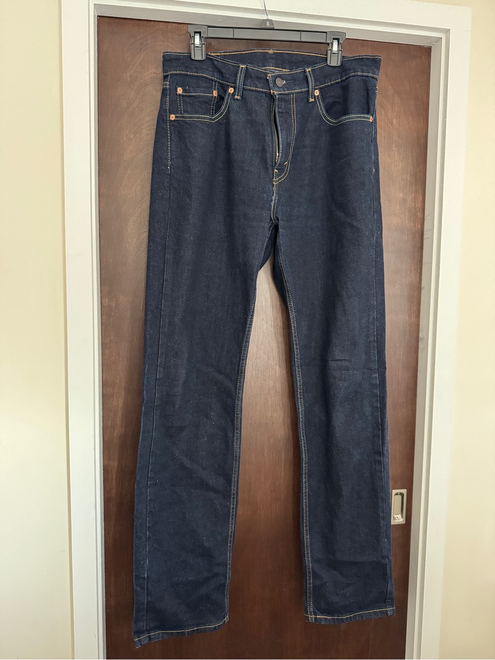 Levi's Men's Straight Jeans in Dark Indigo with Contrast Stitching